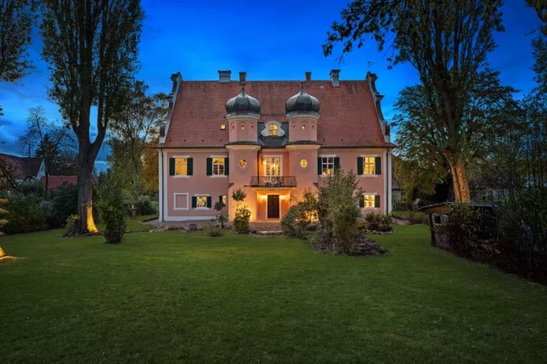 architekturfotografie-schloss-blaue-stunde-anwesen-ulm-immoonpoint | ImmoOnPoint